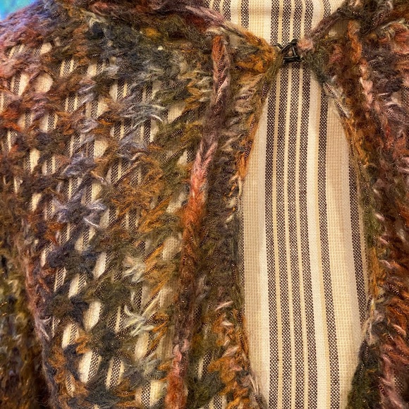 Express Bohemian Sweater Poncho - Picture 4 of 12